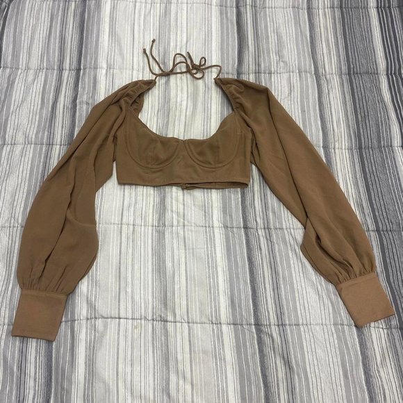 White Fox Brown Long Sleeves crop top open back - Picture 2 of 4